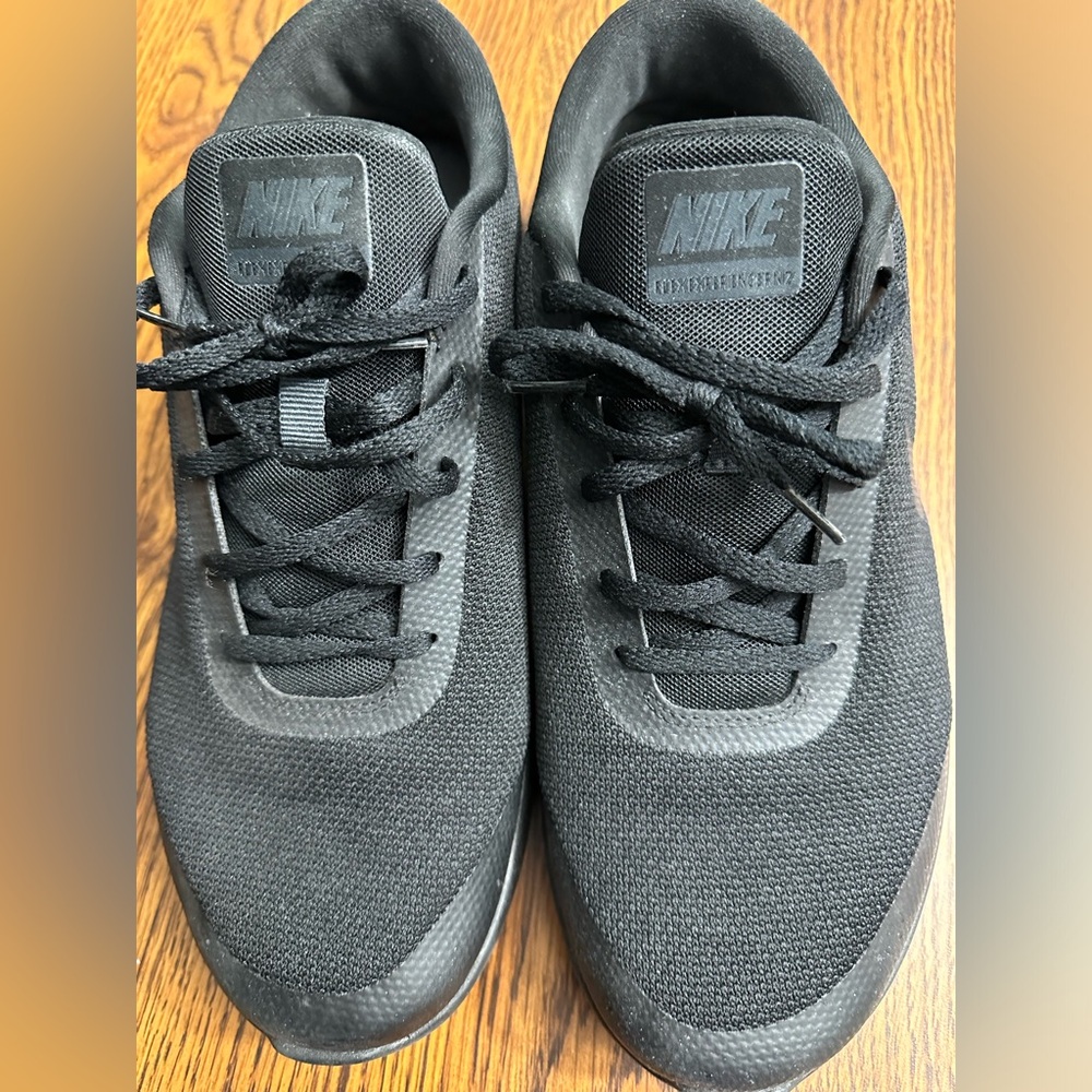 Men’s Nike Athletic Shoes Size 10.5 Wide